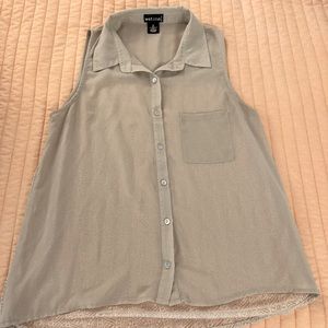 Wet Seal Sleeveless Top Size M